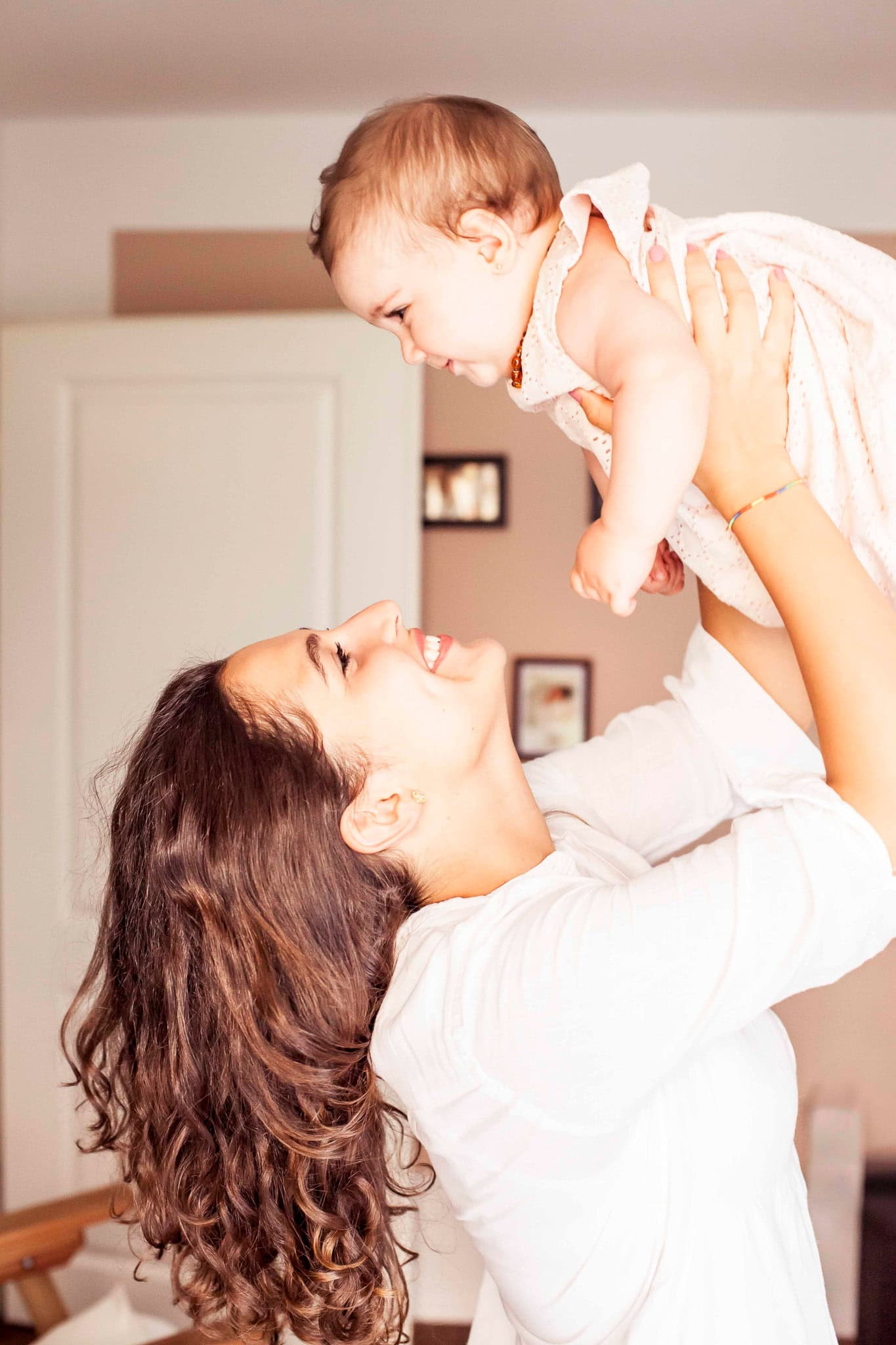 Traunstein-Family-Portrait-Mother-Baby-Home-04.jpg