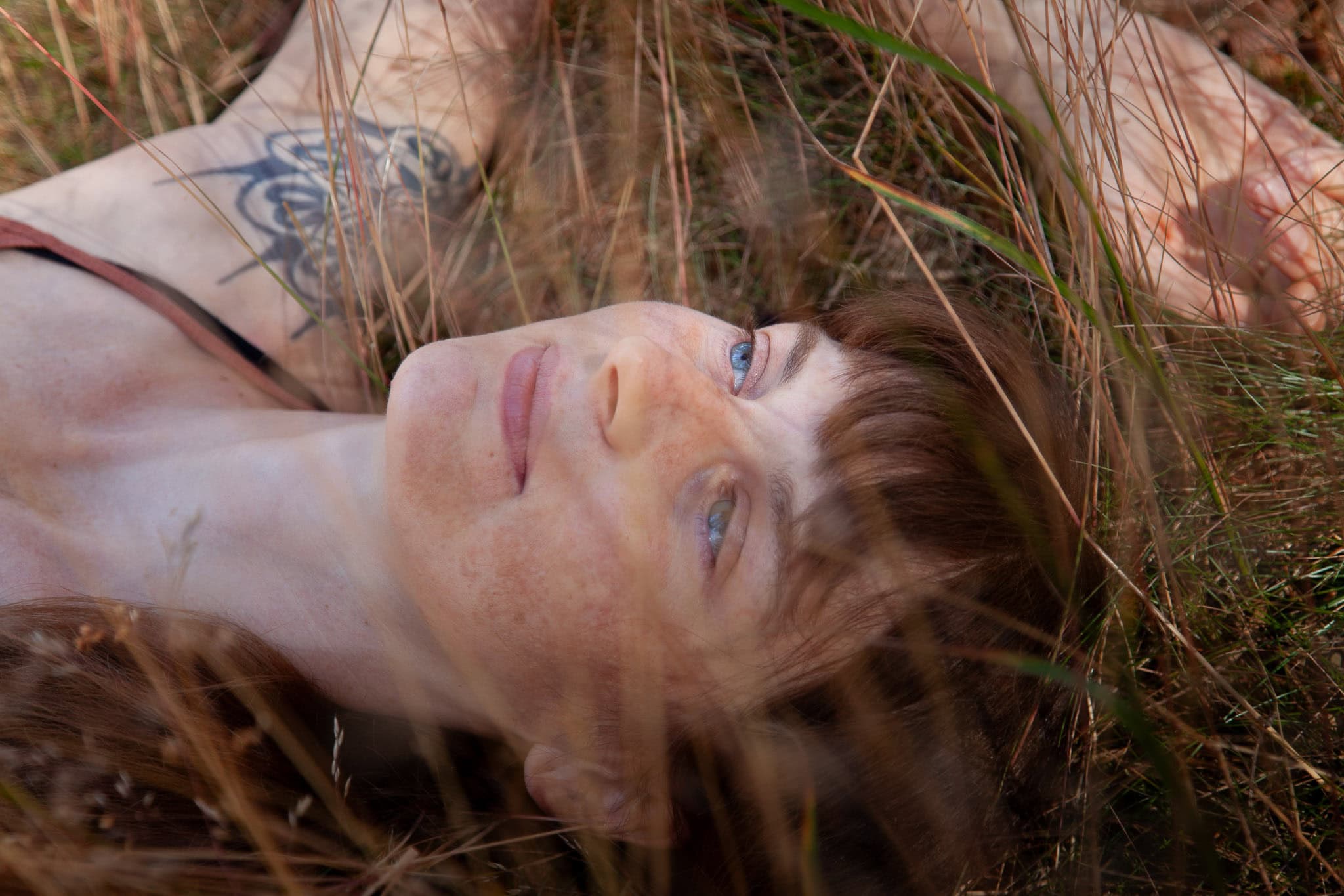 _landscape/creative-portrait-woman-cornfield-23.jpg
