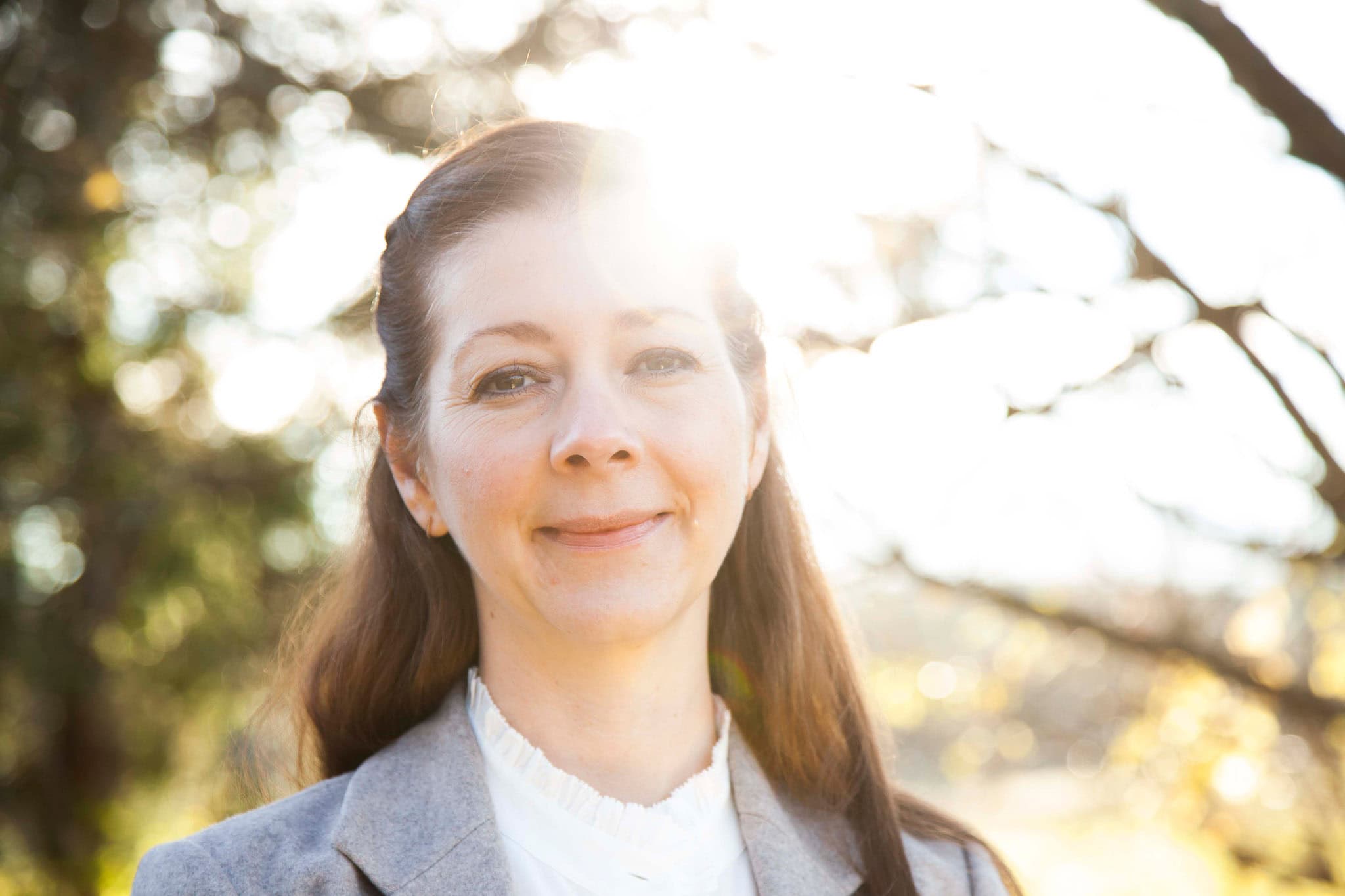 _landscape/darmstadt-business-portrait-woman-nature-03.jpg