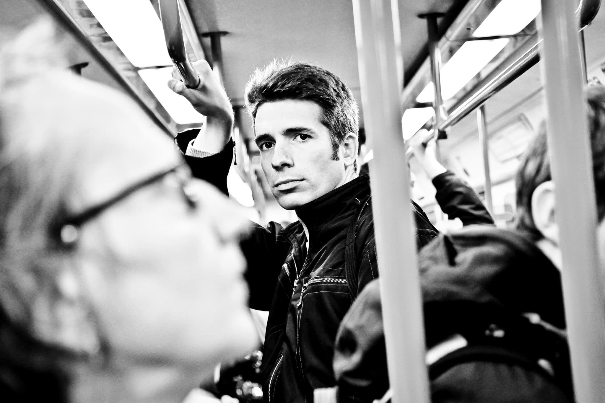 _landscape/frankfurt-creative-portrait-man-metro-42.jpg