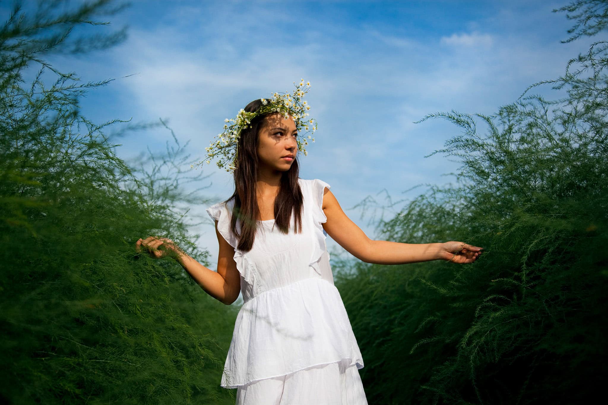 _landscape/heidelberg-creative-portrait-girl-aspargus-field-03.jpg