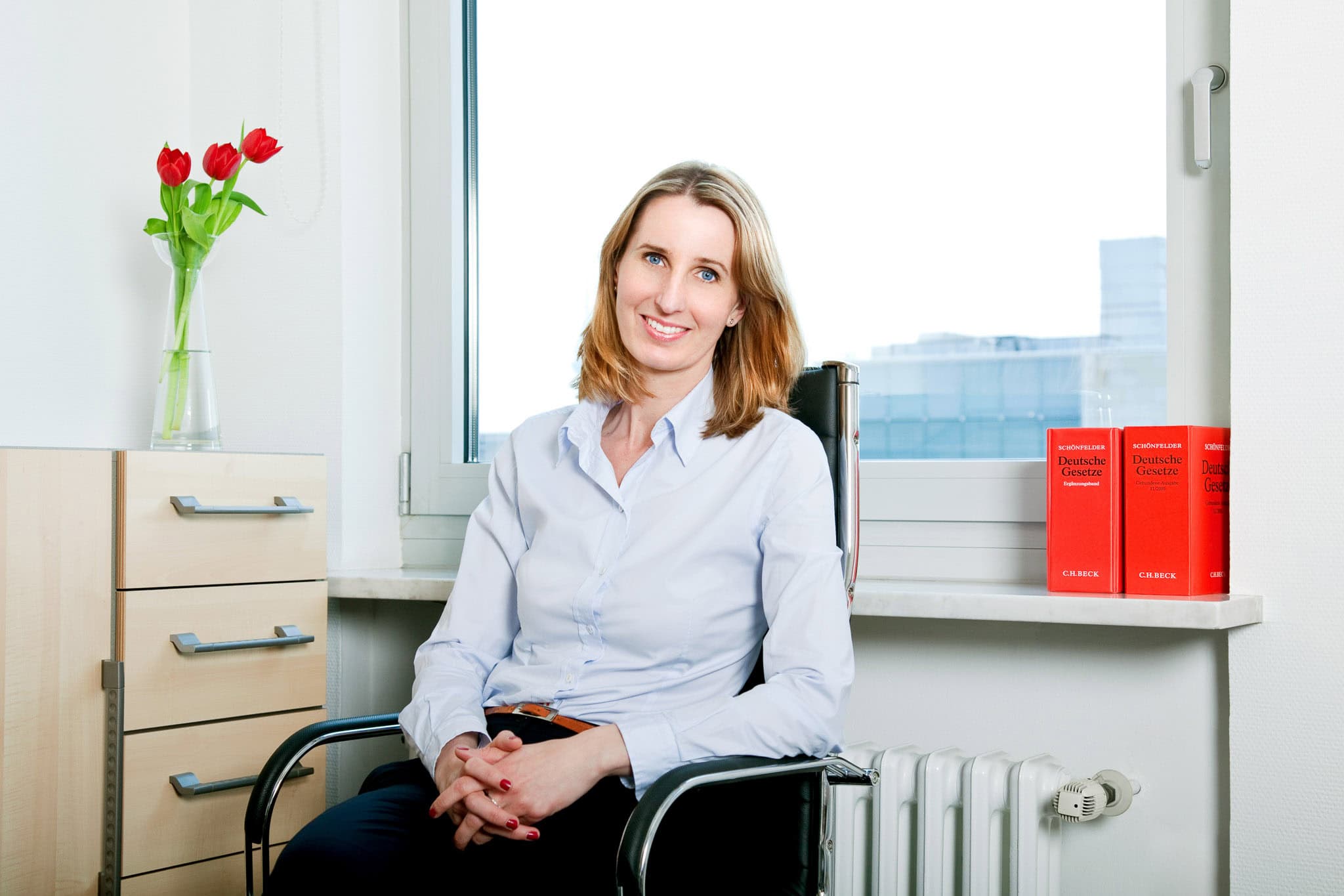 _landscape/mannheim-business-portrait-woman-office-01.jpg