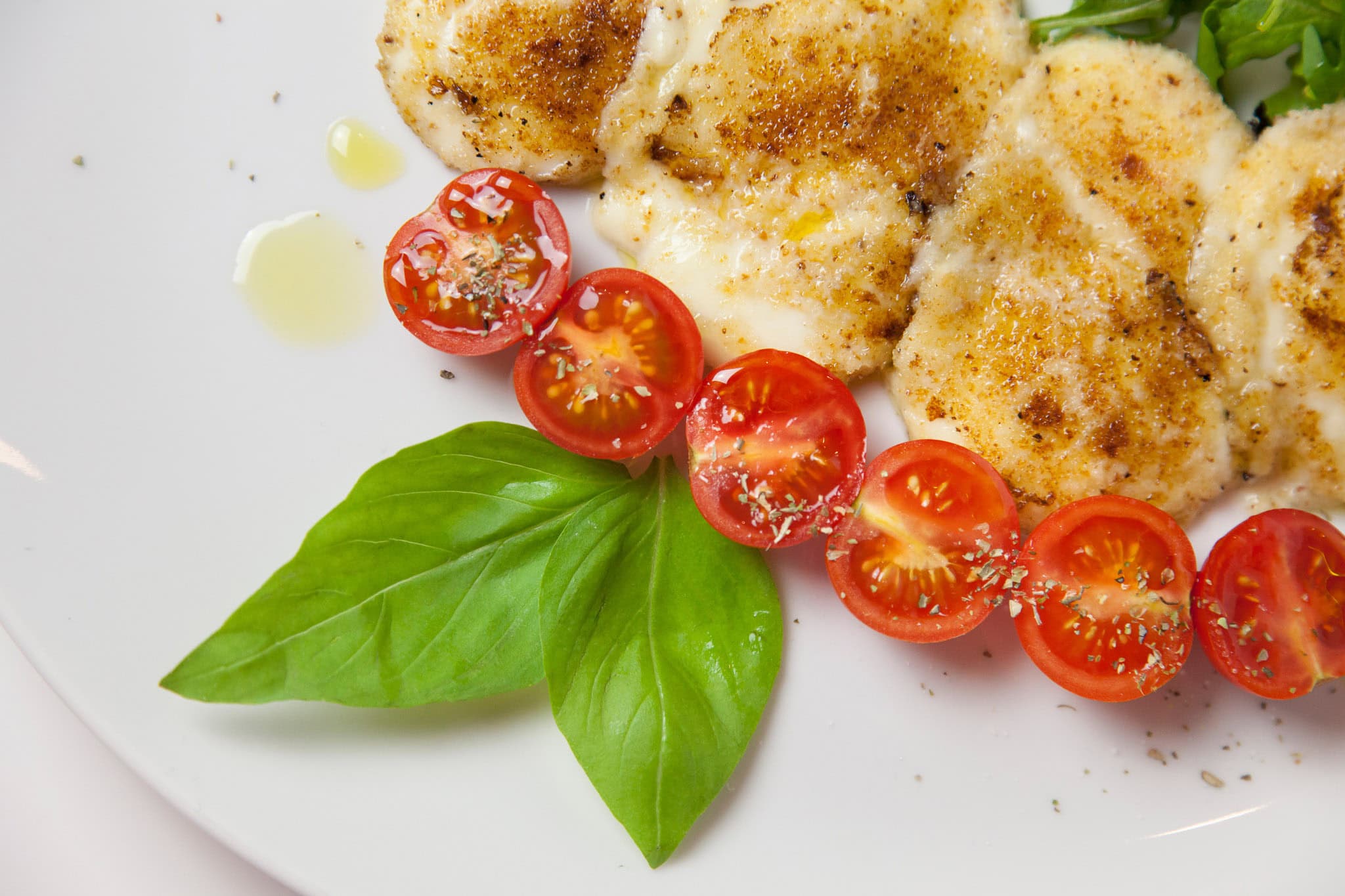 _landscape/tomato-mozzarella-closeup-41.jpg