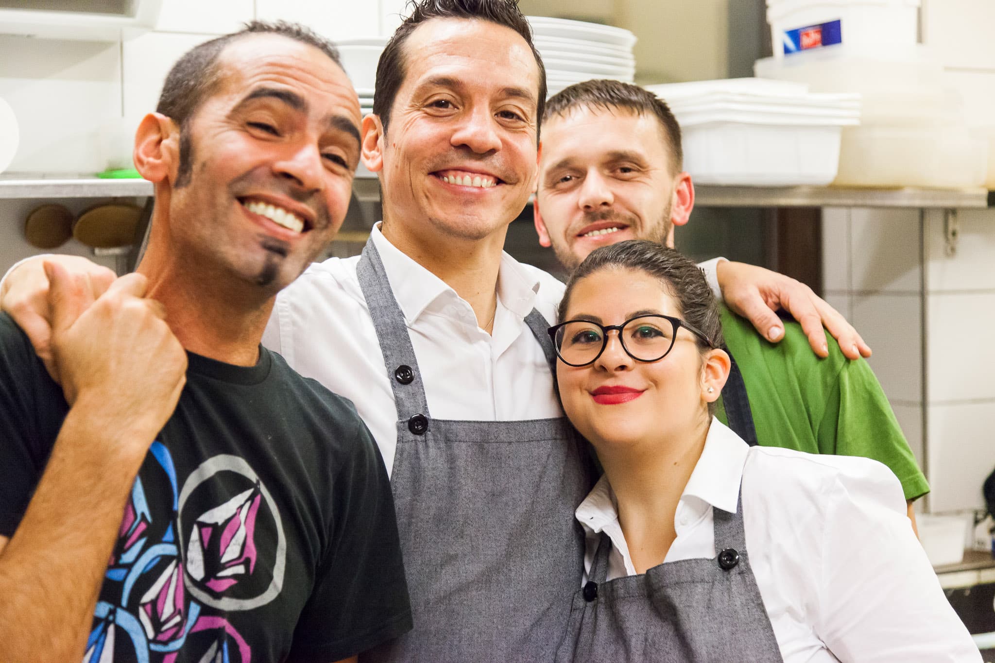 _landscape/traunstein-italian-restaurant-kitchen-team-14.jpg