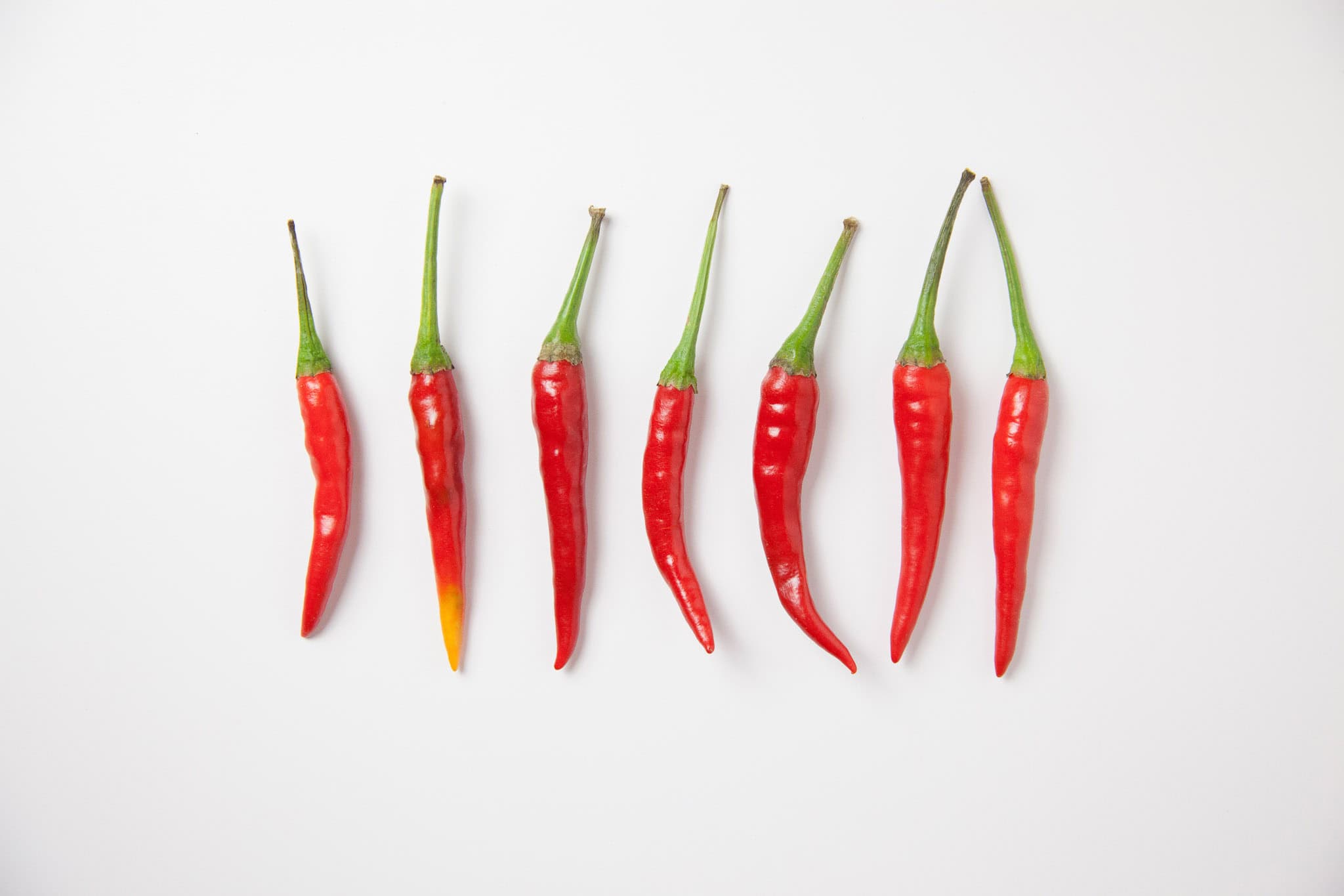 _landscape/whole-fresh-chilies-isolated-16.jpg